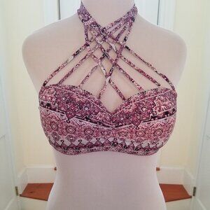 Ambrielle crisscross bathing suit top padded D 30"